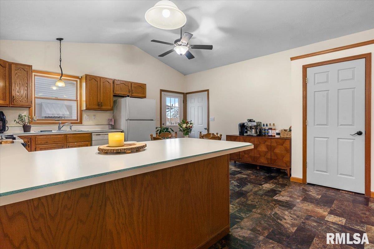 3053 Twin Lakes Drive Springfield, IL 62707 - Photo 10 of 31