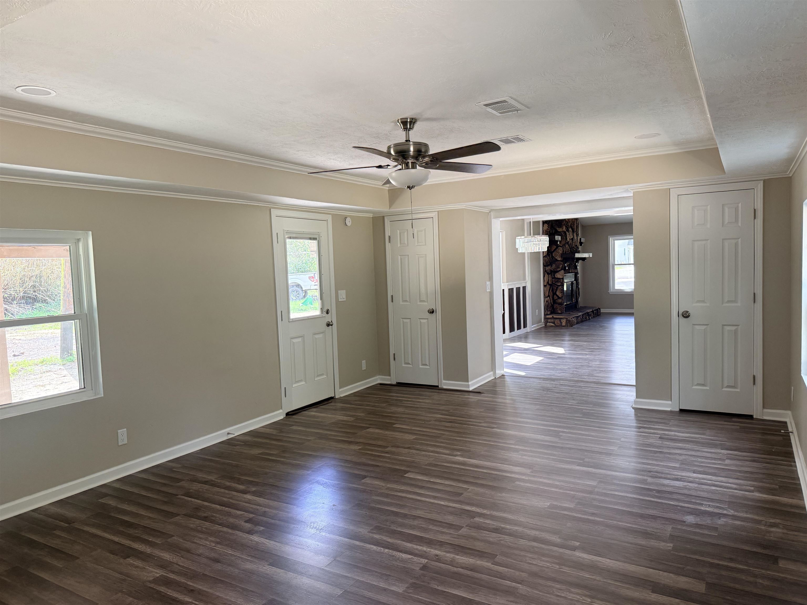 915 Sawmill Road Vidor, TX 77662 - Photo 10 of 20