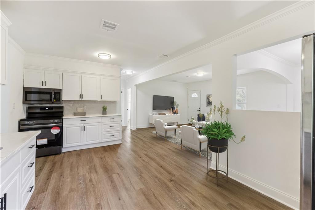 437 Collier Ridge Drive Northwest Atlanta, GA 30318 - Photo 14 of 38