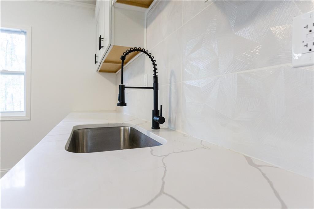 437 Collier Ridge Drive Northwest Atlanta, GA 30318 - Photo 16 of 38