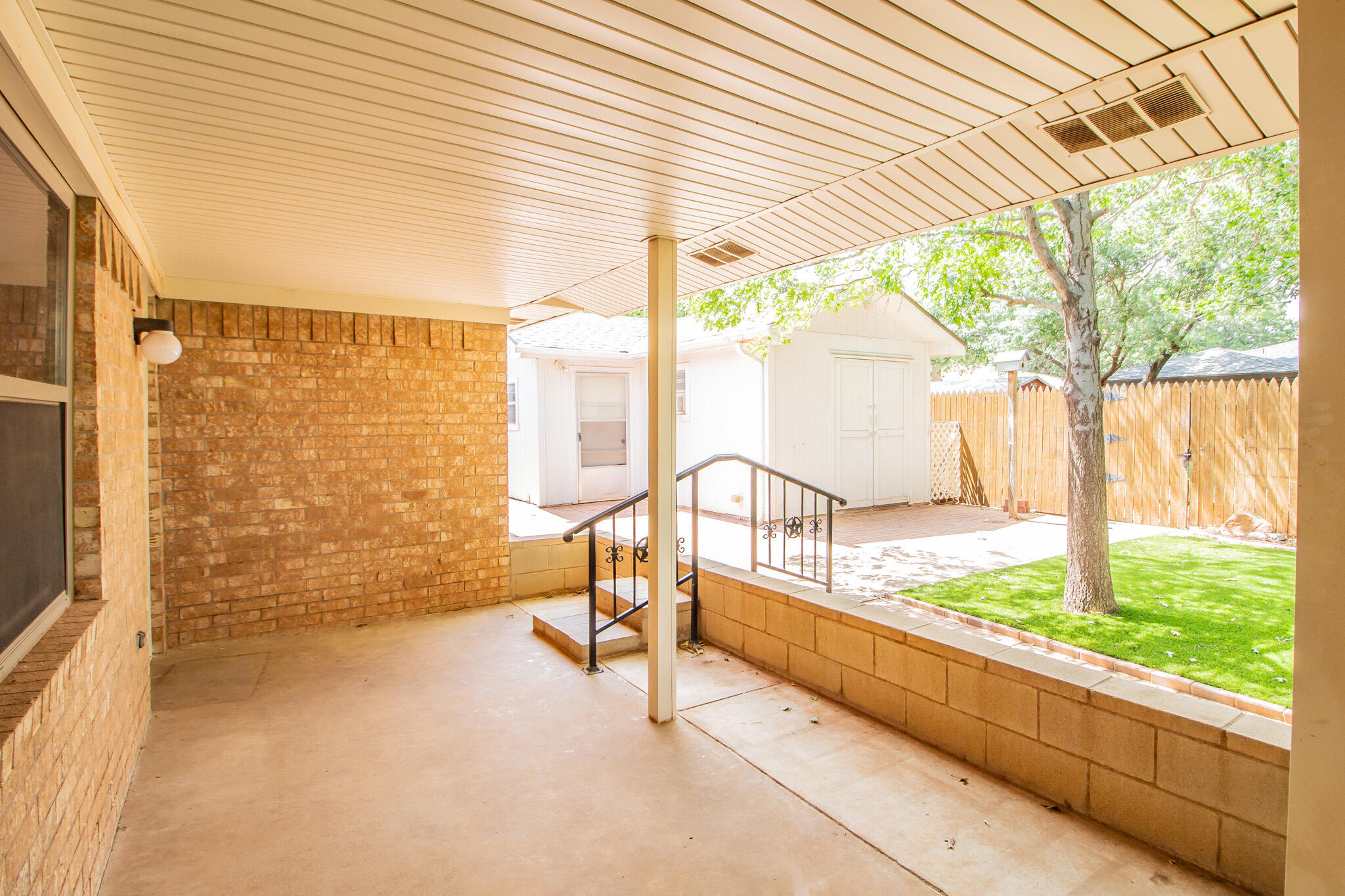 5524 75th Street Lubbock, TX 79424 - Photo 31 of 43 IMG_9147