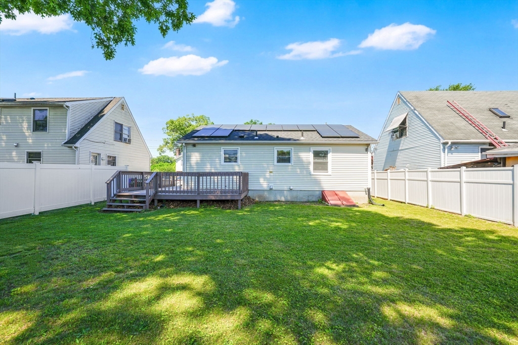 217 Mazarin Street Springfield, MA 01151 - Photo 26 of 33
