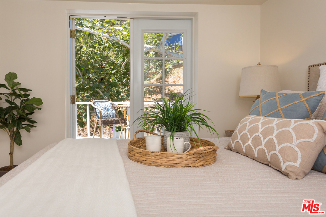 64 Paradise Cove Road Malibu, CA 90265 - Photo 11 of 17 Gallery Image 11