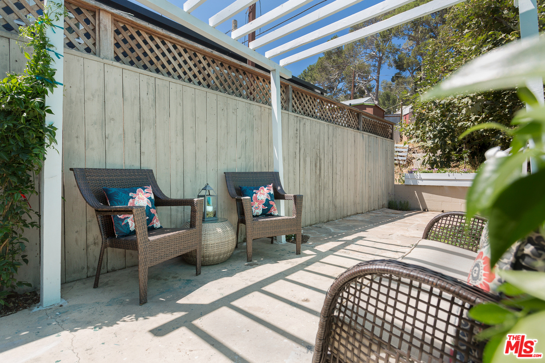 64 Paradise Cove Road Malibu, CA 90265 - Photo 15 of 17 Gallery Image 15