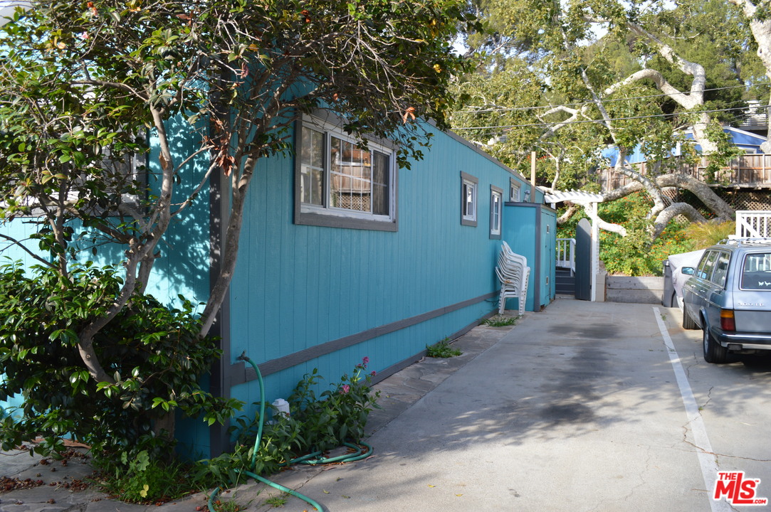 64 Paradise Cove Road Malibu, CA 90265 - Photo 16 of 17 Gallery Image 16