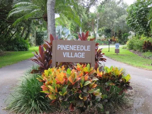 $3,200 | 142 Pineneedle Drive, Unit 142U, Bradenton, FL 34210