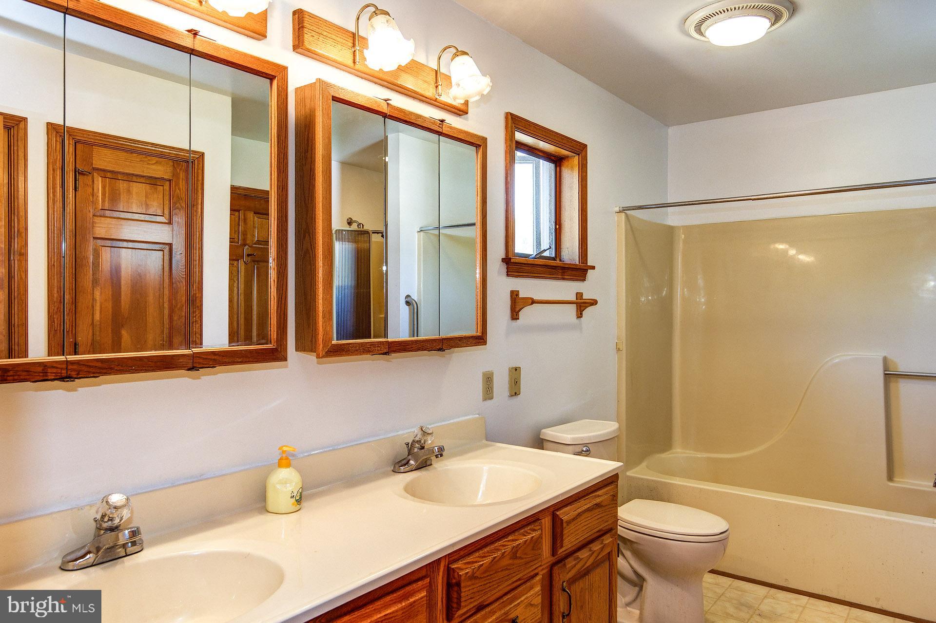 120 Richards Road Bridgeton, NJ 08302 - Photo 22 of 48 Master Bathroom