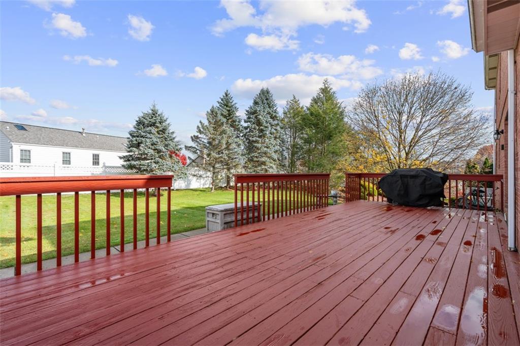 370 Cobblestone Circle McKees Rocks, PA 15136 - Photo 42 of 50 a view of a deck with a yard