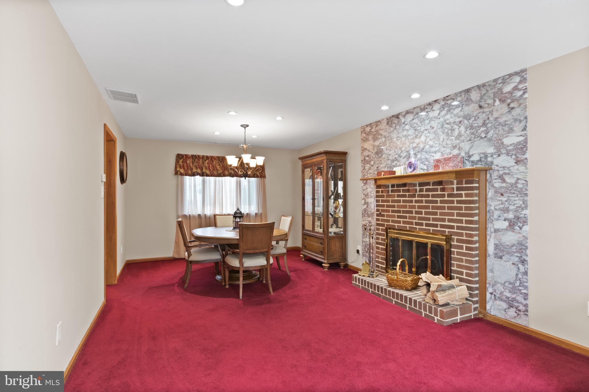 49 Edinburgh Road Blackwood, NJ 08012 - Photo 5 of 30
