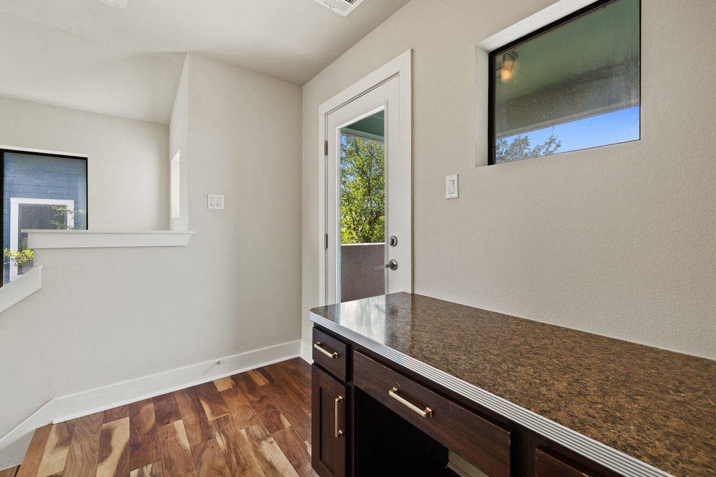 1504 Lorraine Loop, Unit B Austin, TX 78758 - Photo 15 of 24