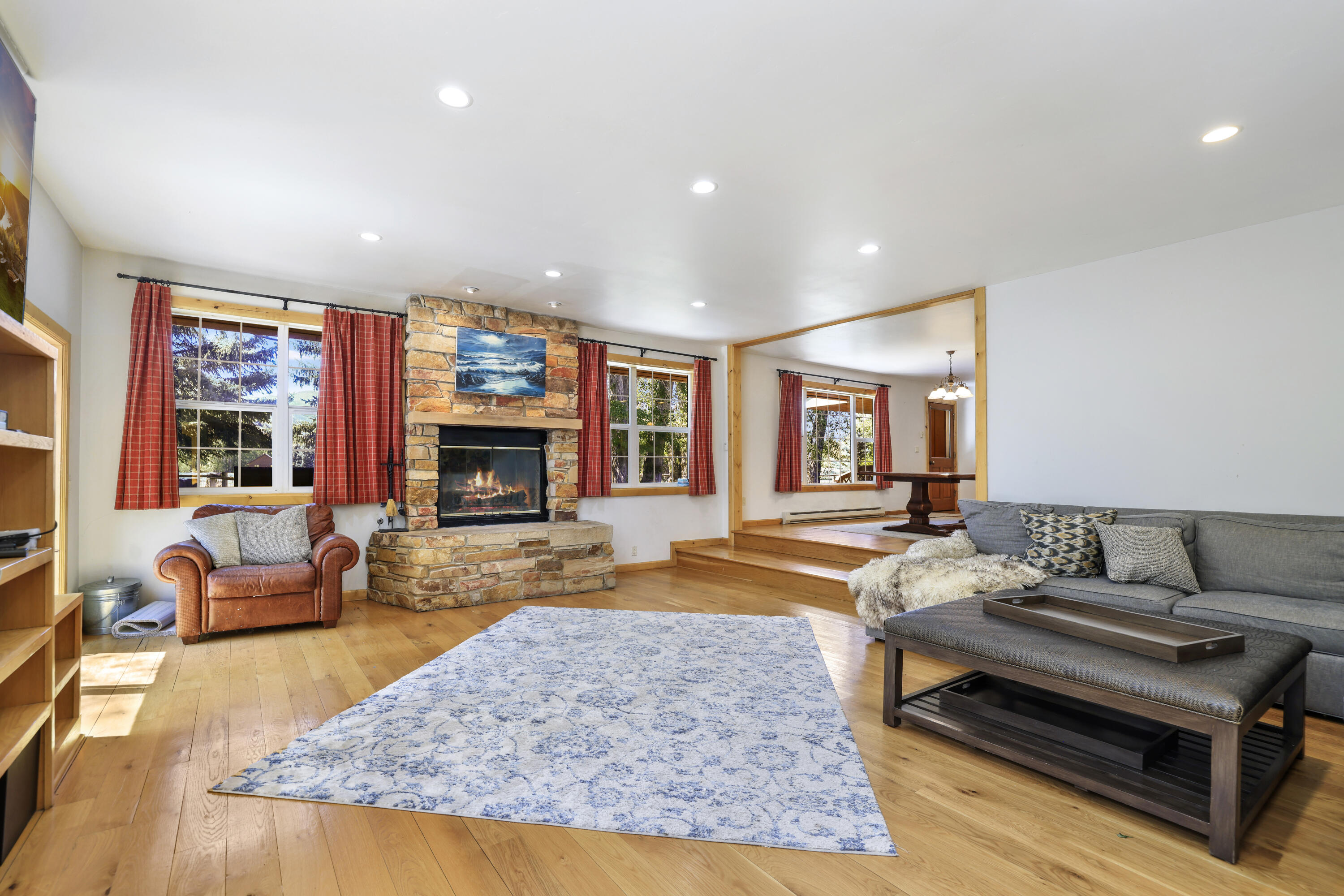 15 Lower Broadford Road Bellevue, ID 83313 - Photo 14 of 57 Living Room