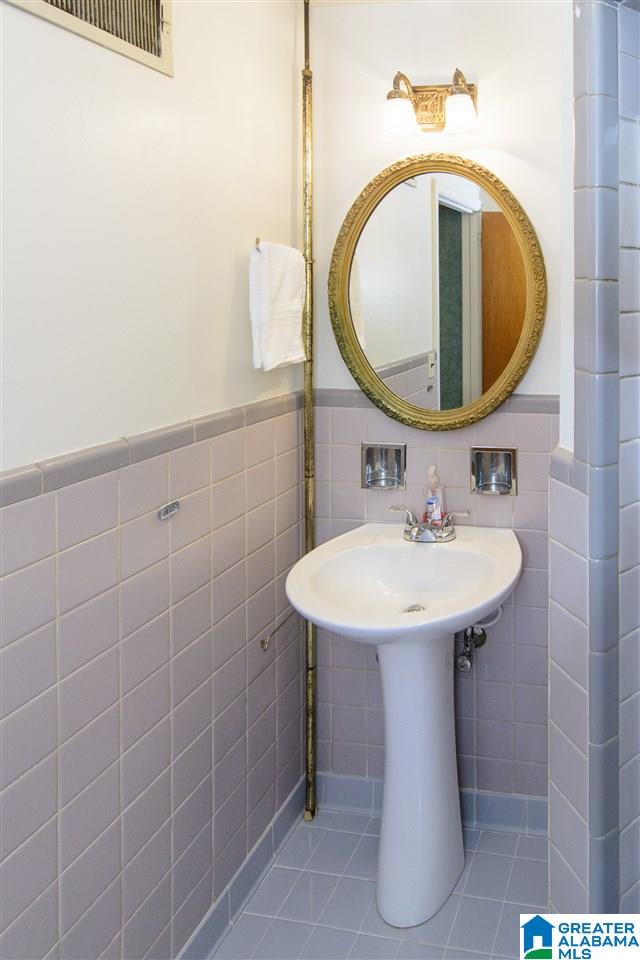 614 Warwick Road Birmingham, AL 35209 - Photo 20 of 30