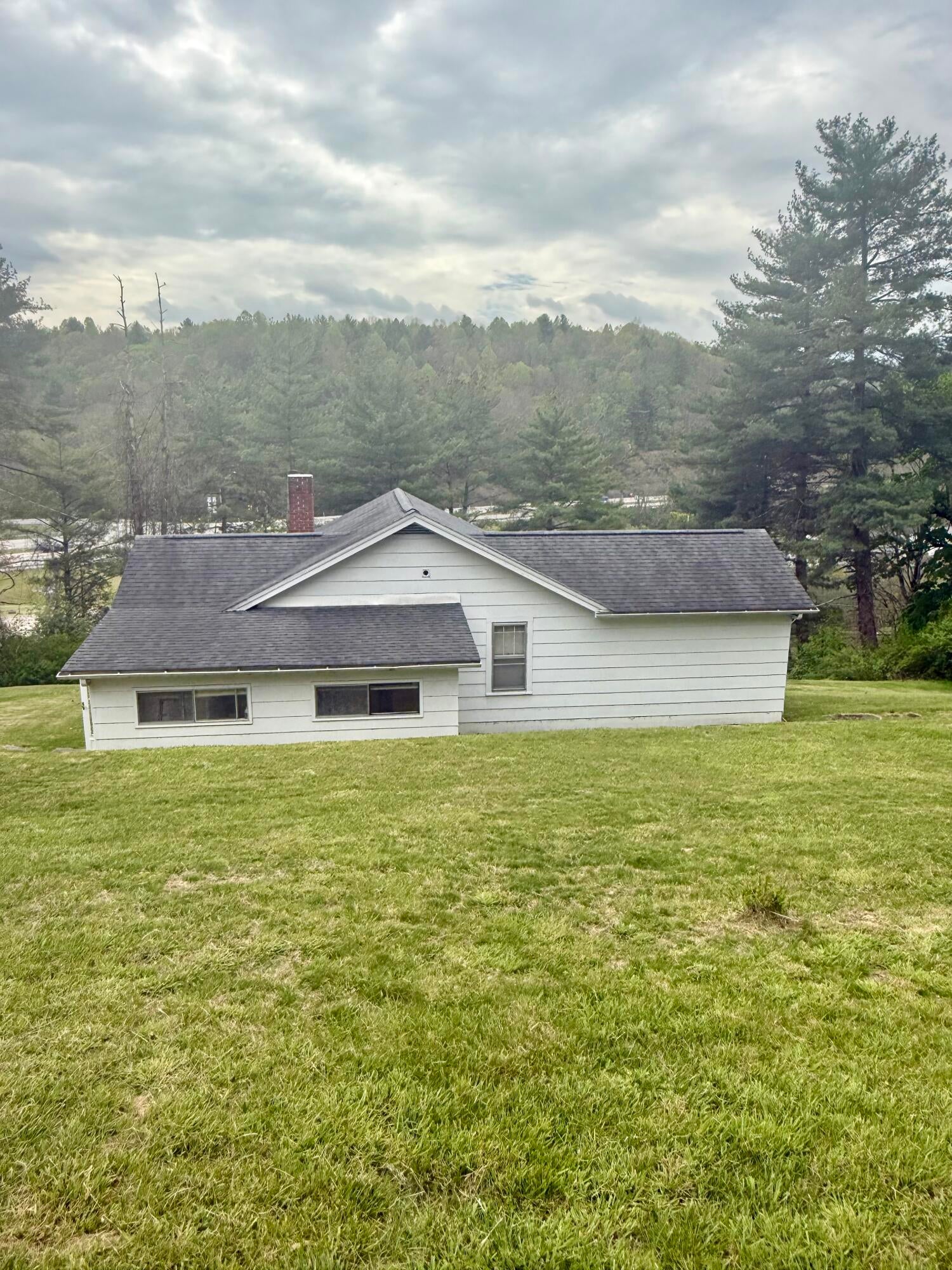 2770 Maple Acres Road Princeton, WV 24739 - Photo 28 of 46 IMG_2329