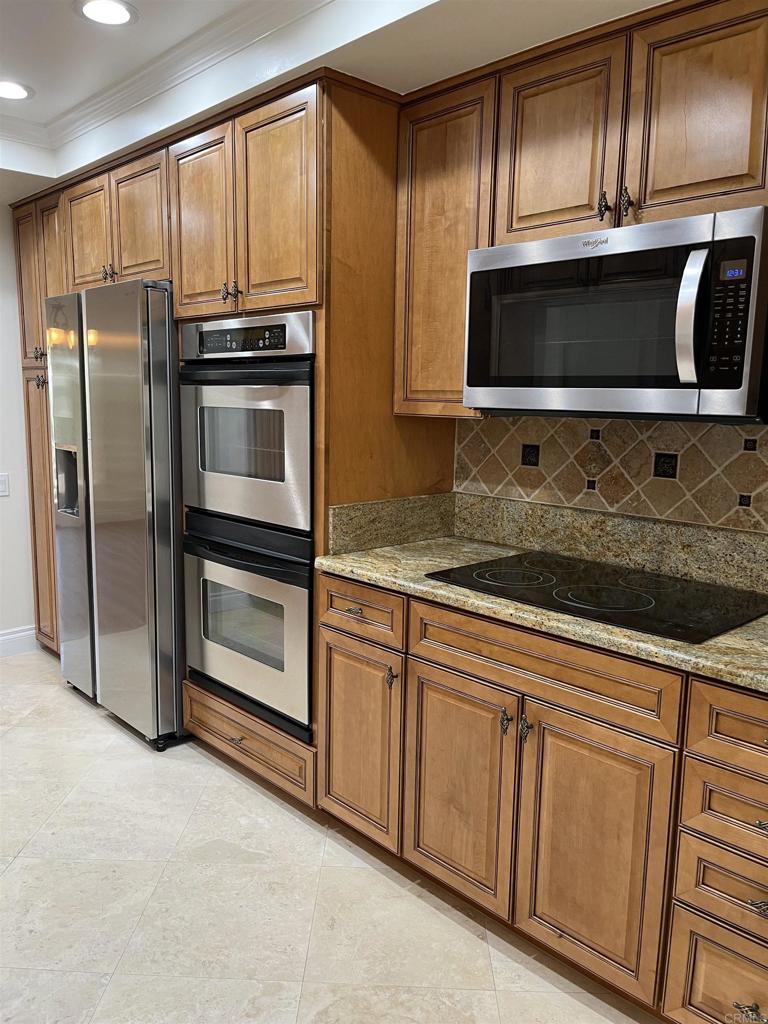 119 Cancha De Golf Rancho Santa Fe, CA 92091 - Photo 3 of 15