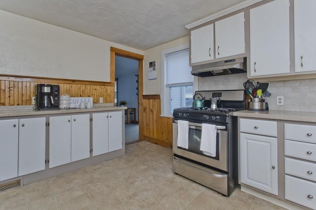 70 Powell Avenue Springfield, MA 01118 - Photo 4 of 33 Gallery Image 4