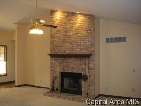 4440 Foxbury Lane Springfield, IL 62711 - Photo 2 of 10 Gallery Image 2