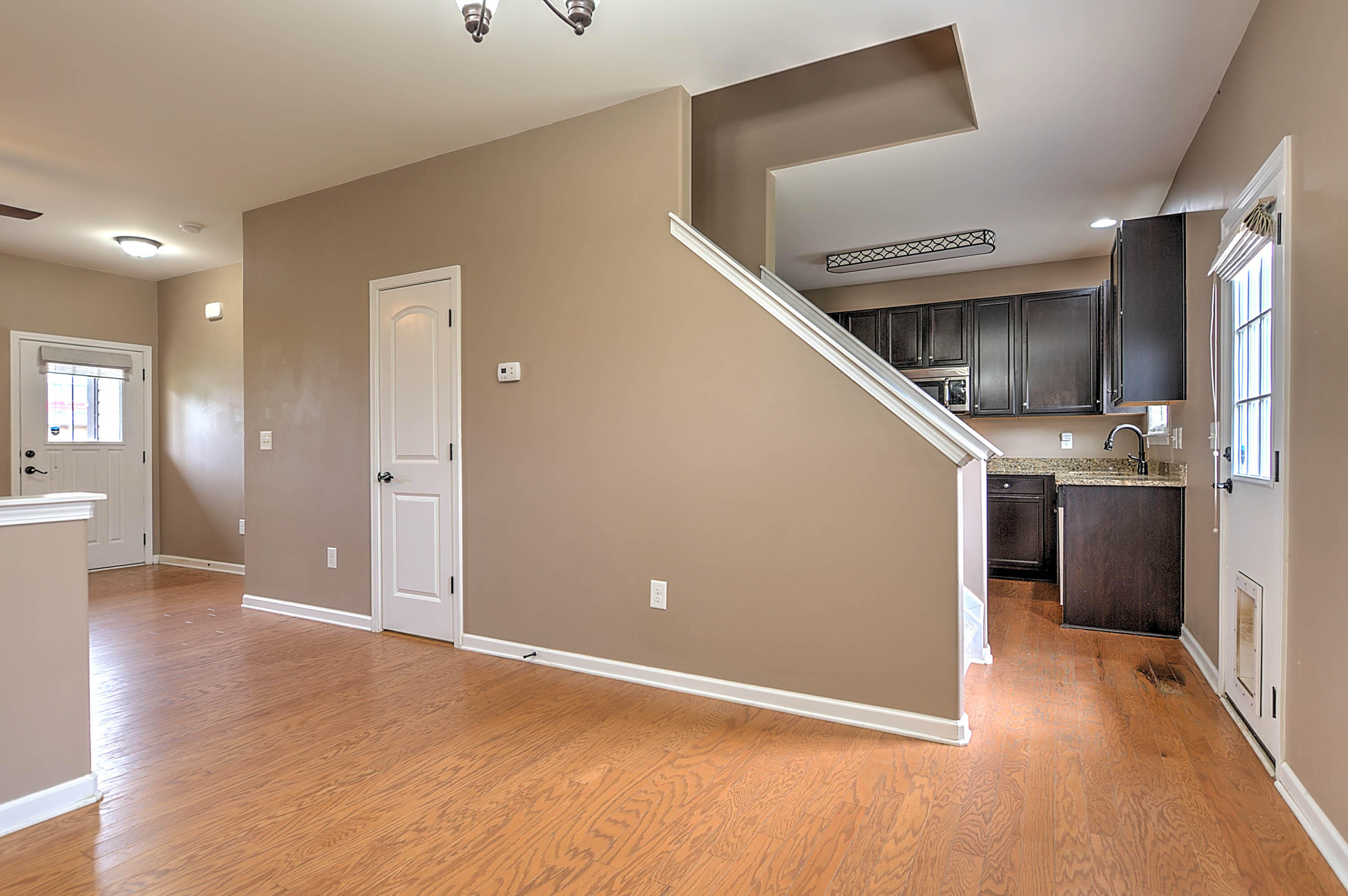 648 Suffolk Road Johnson City, TN 37615 - Photo 9 of 22 648 SUffolk-10