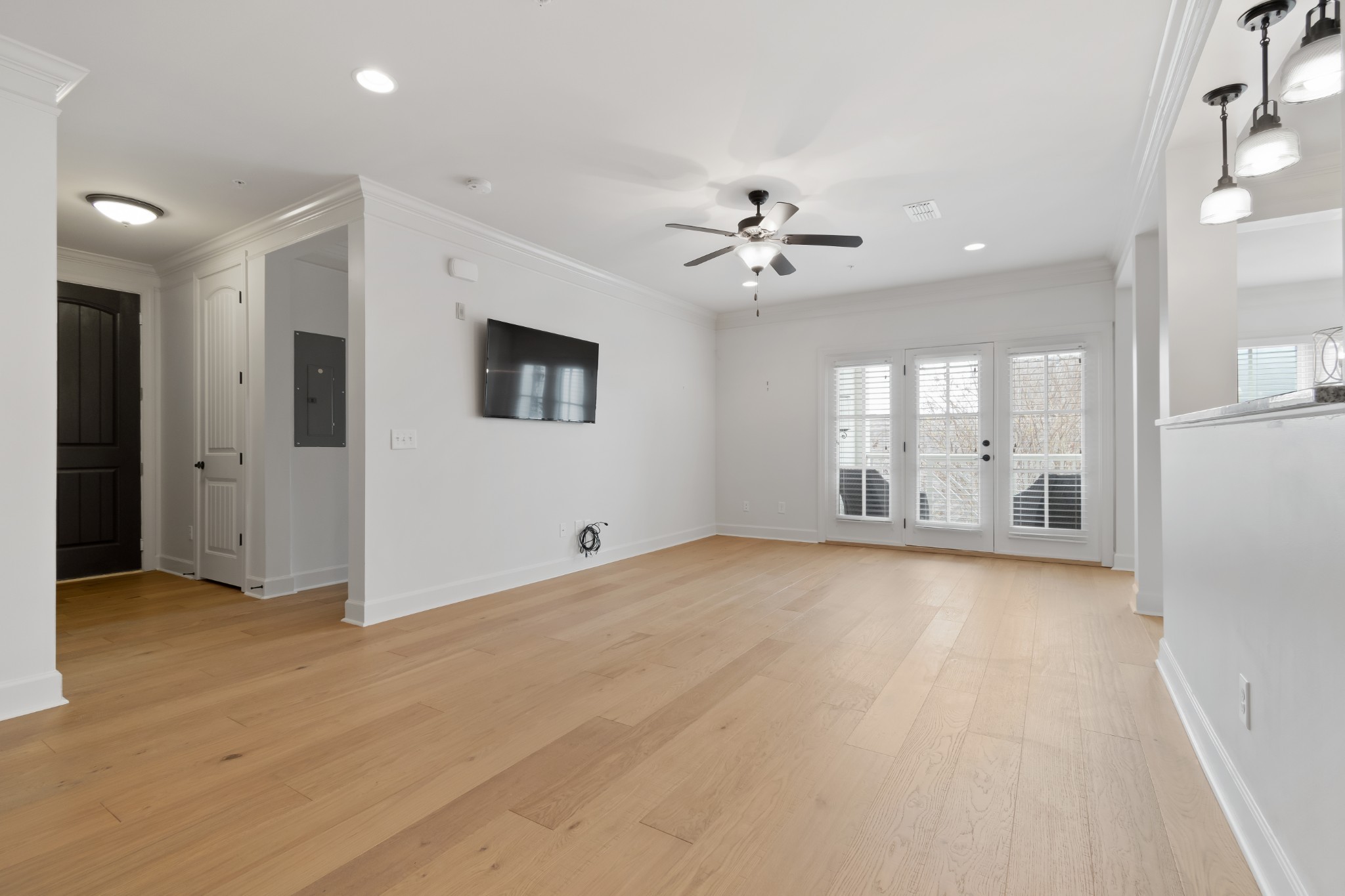 106 Front Street, Unit 23 Franklin, TN 37064 - Photo 27 of 39 a view of an empty room with a window