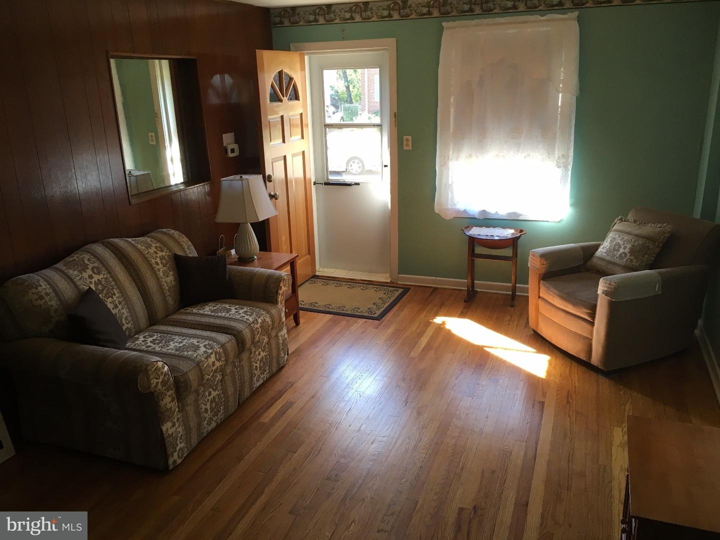 720 Parklane Road Swarthmore, PA 19081 - Photo 6 of 25 Living Room
