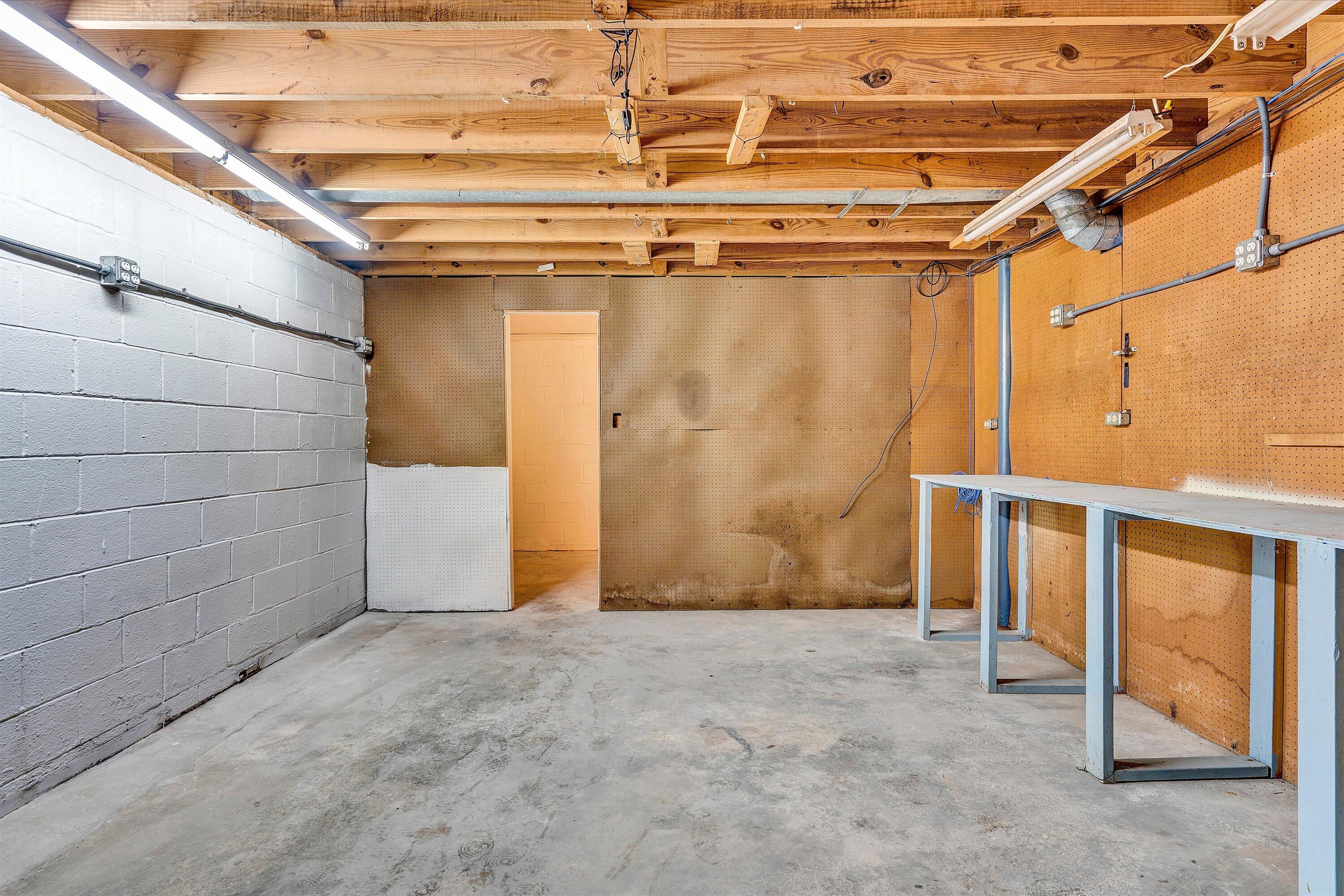 355 Pin Oak Drive Blue Ridge, VA 24064 - Photo 21 of 33 a view of an empty room
