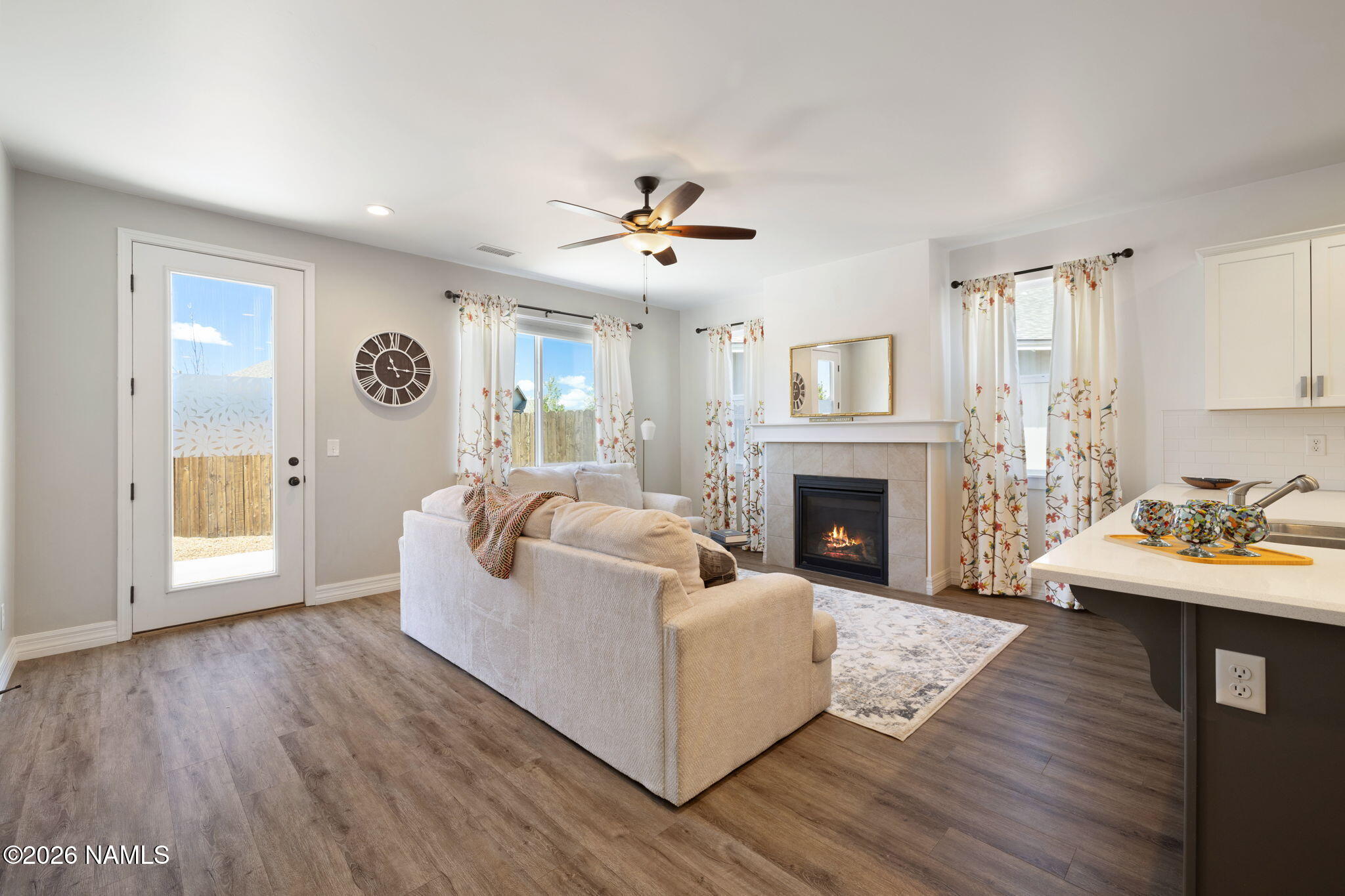 11951 Hydrus Road Bellemont, AZ 86015 - Photo 2 of 47 Family Room