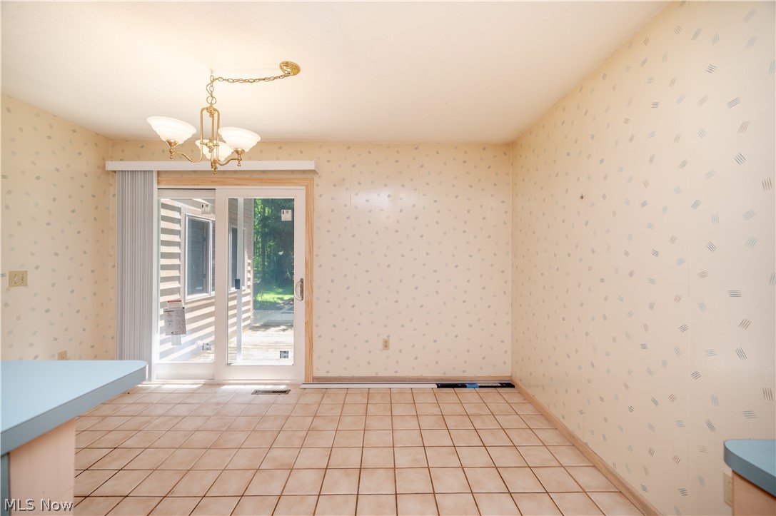 9114 Inverrary Warren, OH 44484 - Photo 13 of 49