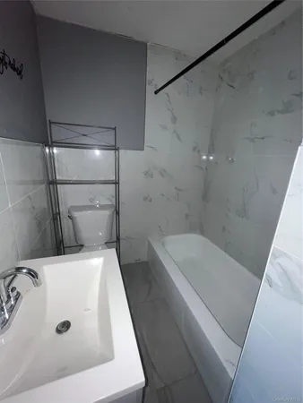 $1,000 | 10 Church Avenue, Unit 6, Roscoe, NY 12776
