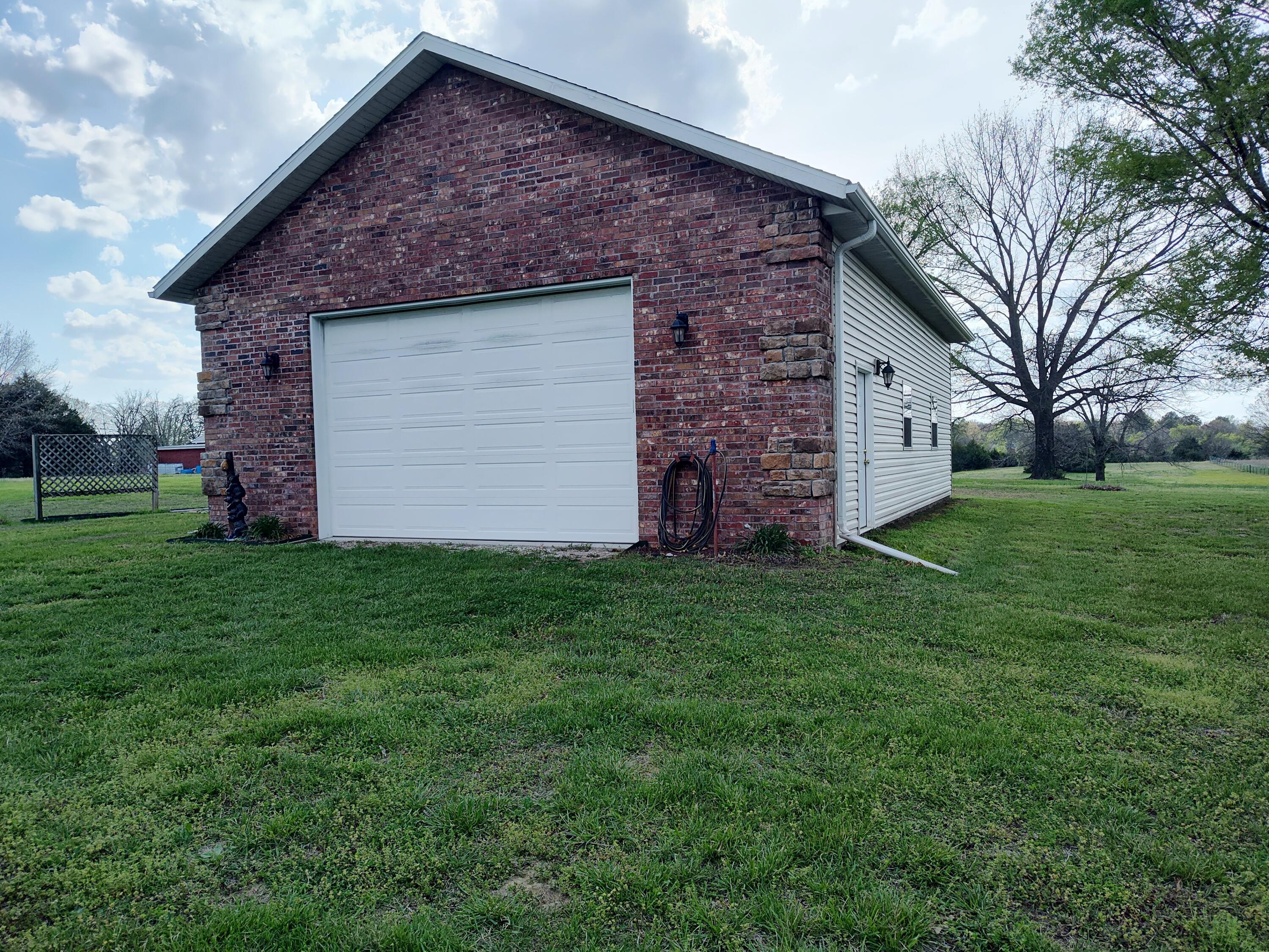 4107 South 118th Road Bolivar, MO 65613 - Photo 43 of 48 30 x 40 shop-garage
