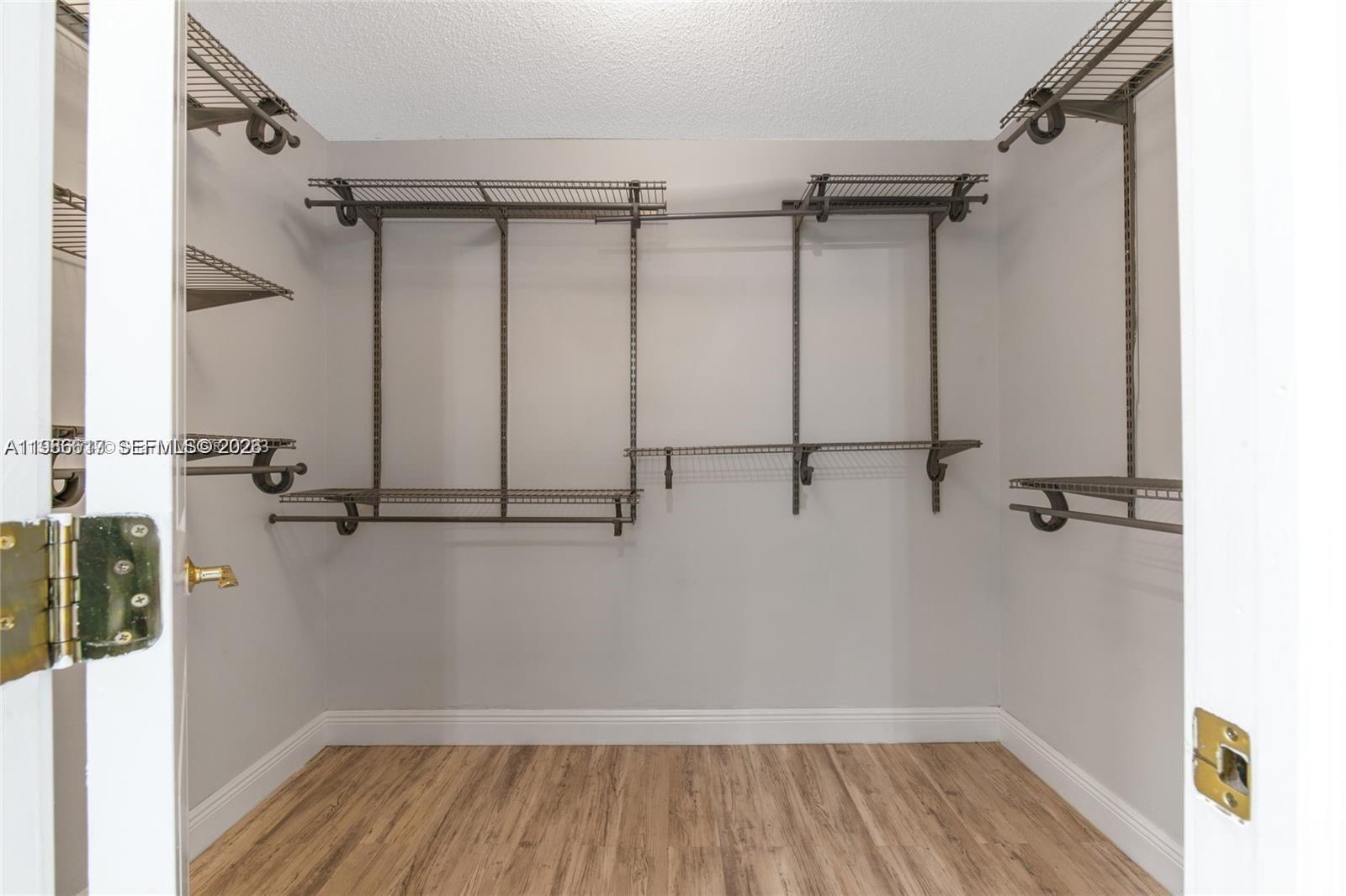 9005 Southwest 56th Street Miami, FL 33165 - Photo 12 of 41