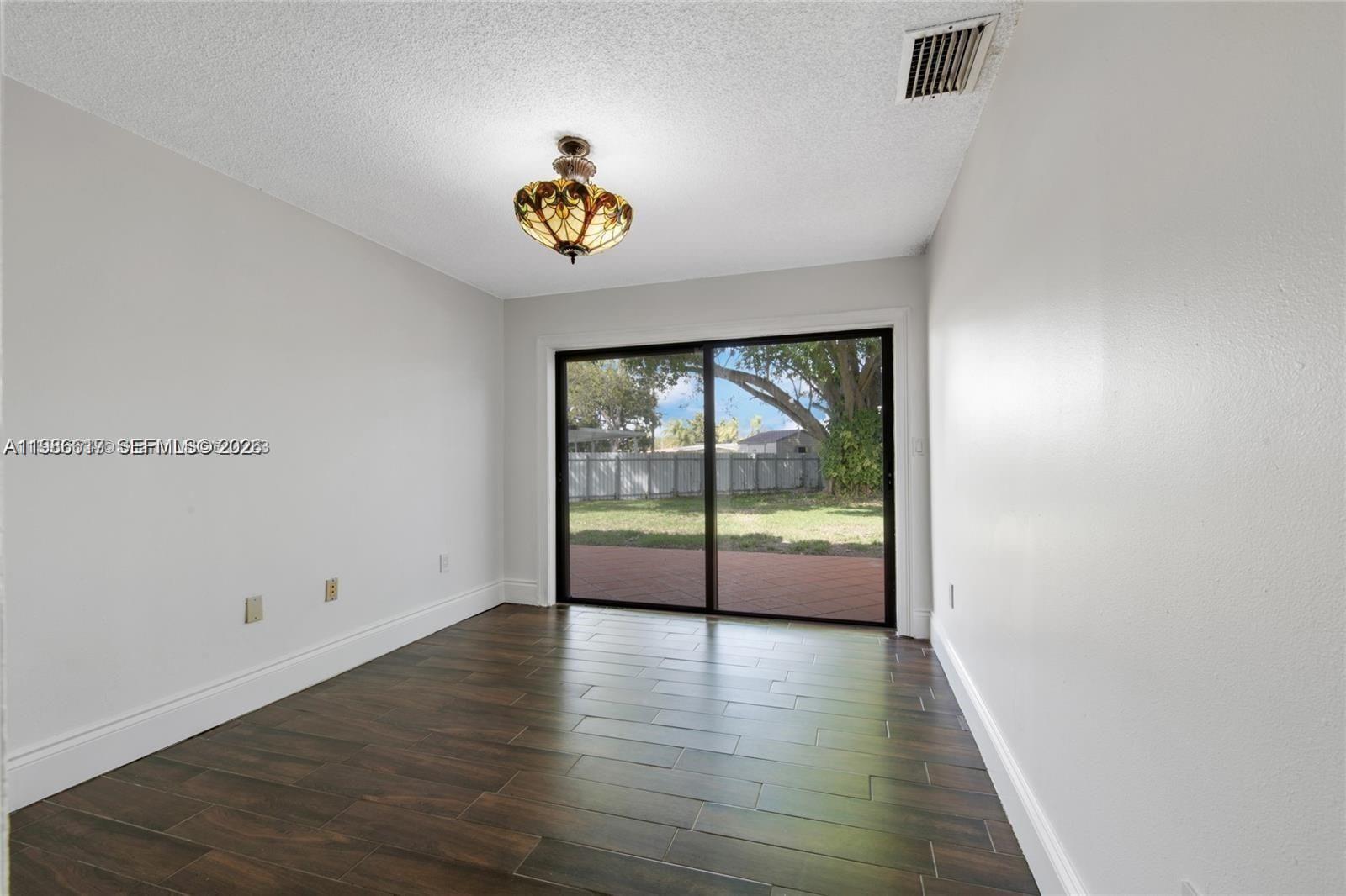 9005 Southwest 56th Street Miami, FL 33165 - Photo 13 of 41