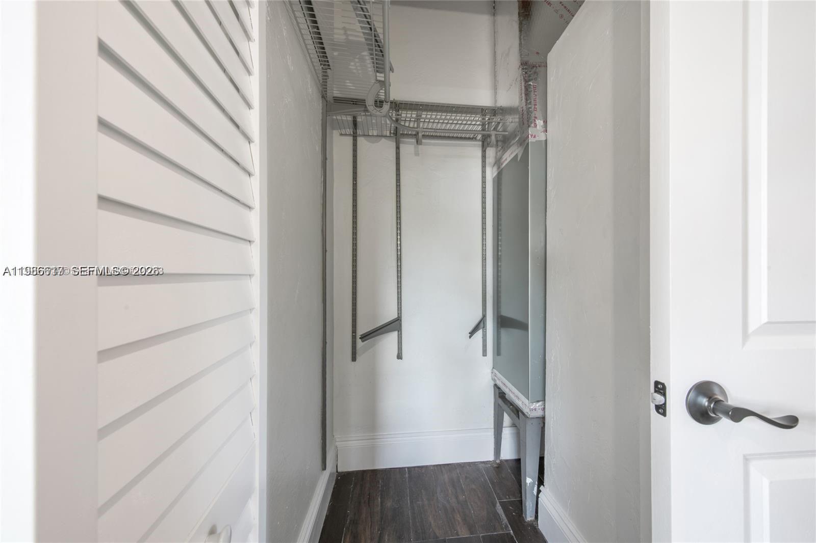 9005 Southwest 56th Street Miami, FL 33165 - Photo 17 of 41