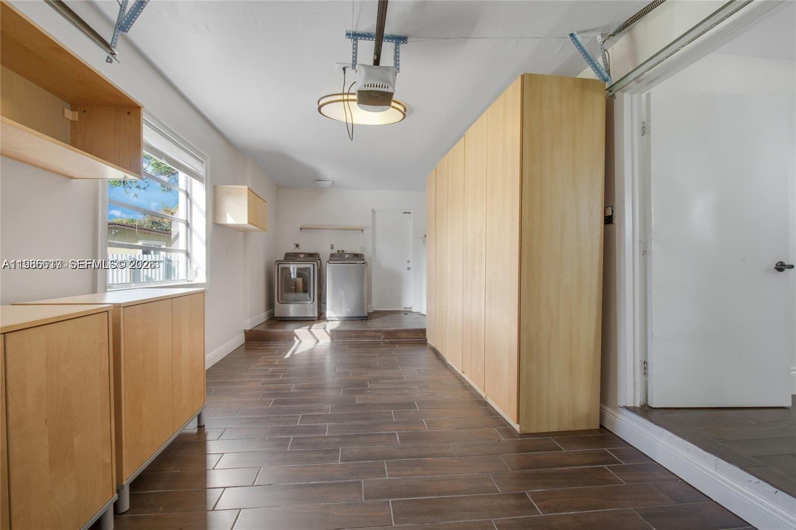 9005 Southwest 56th Street Miami, FL 33165 - Photo 18 of 41