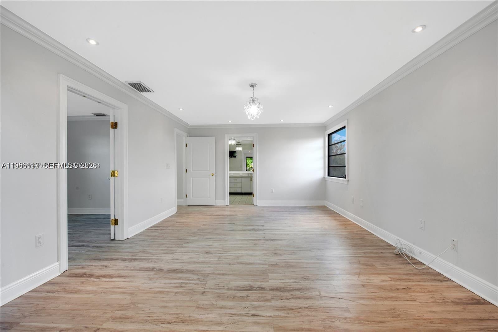 9005 Southwest 56th Street Miami, FL 33165 - Photo 8 of 41