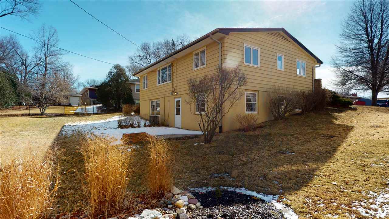 1818 Ridgeway Drive Iowa City, IA 52245 - Photo 38 of 39 Gallery Image 38