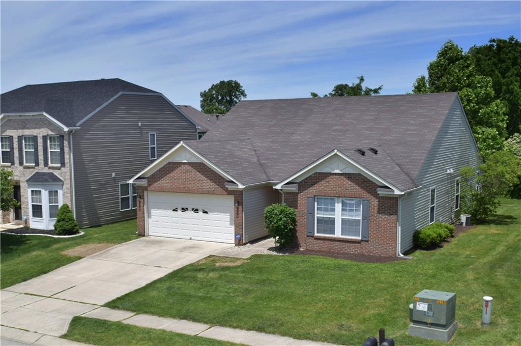 12720 White Rabbit Way Indianapolis, IN 46236 - Photo 3 of 29 Gallery Image 3
