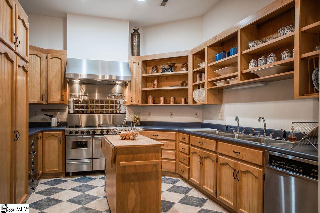 600 North Glassy Mountain Road Landrum, SC 29356 - Photo 26 of 36 Gallery Image 26