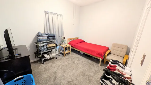 $129,900 | 807 West 9th Avenue, Emporia, KS 66801