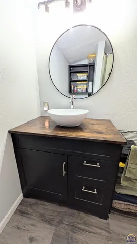 $129,900 | 807 West 9th Avenue, Emporia, KS 66801