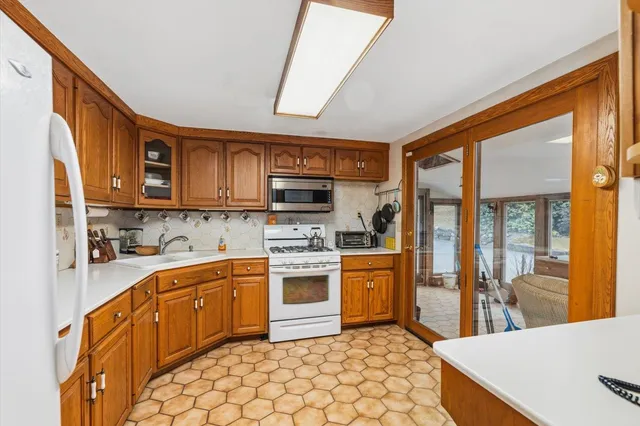 $725,000 | 849 Highway 10, Gilsum, NH 03448