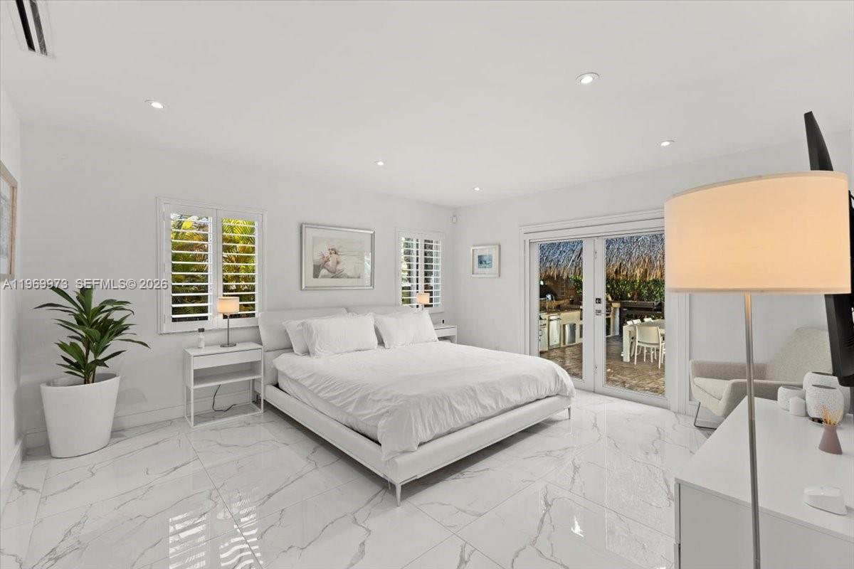 12930 Oleander Road North Miami, FL 33181 - Photo 13 of 45