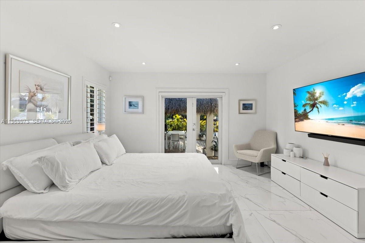 12930 Oleander Road North Miami, FL 33181 - Photo 14 of 45