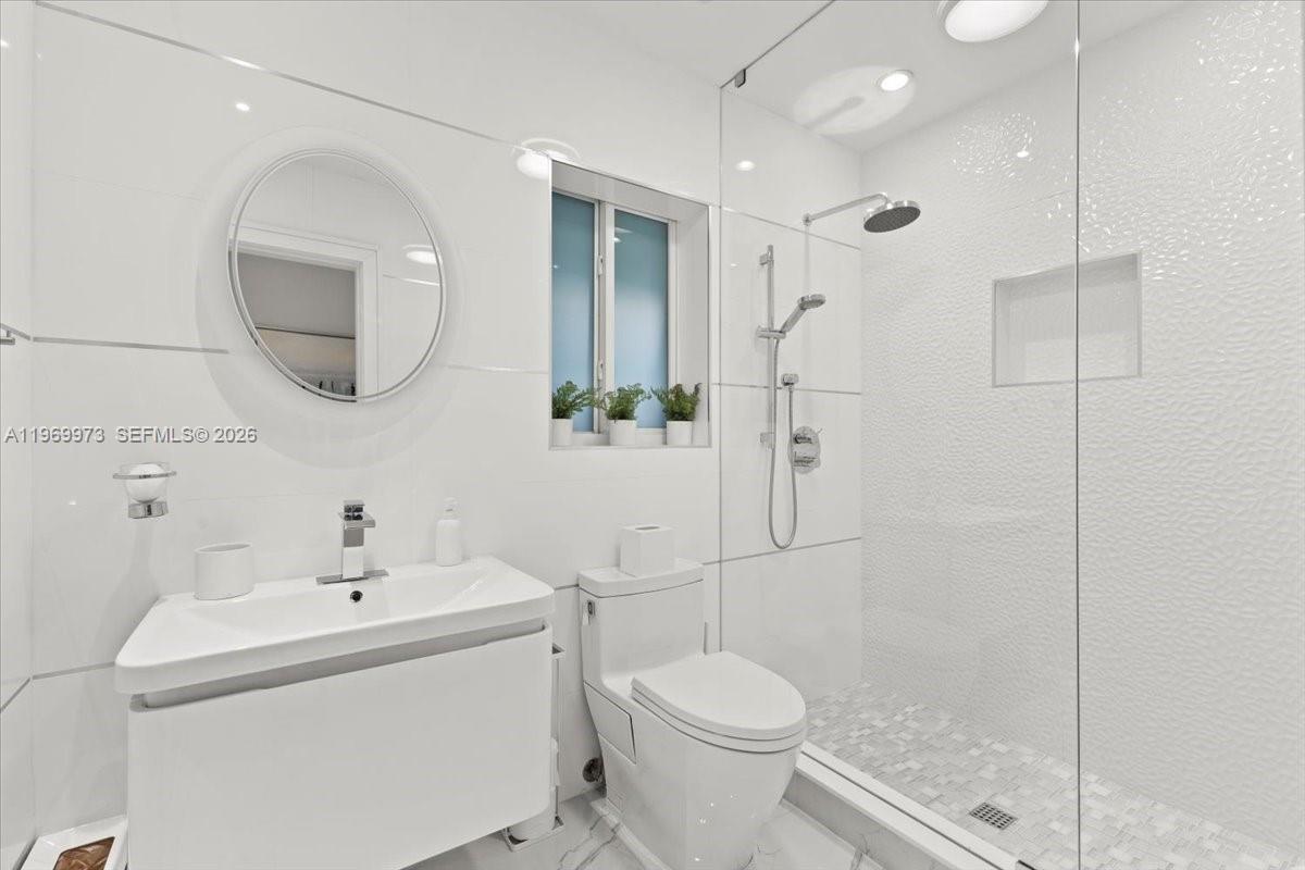 12930 Oleander Road North Miami, FL 33181 - Photo 19 of 45