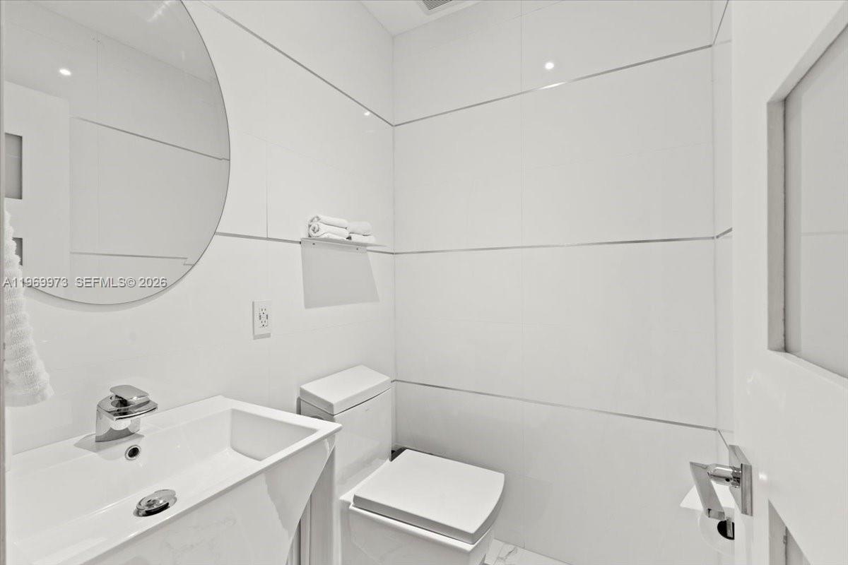 12930 Oleander Road North Miami, FL 33181 - Photo 24 of 45