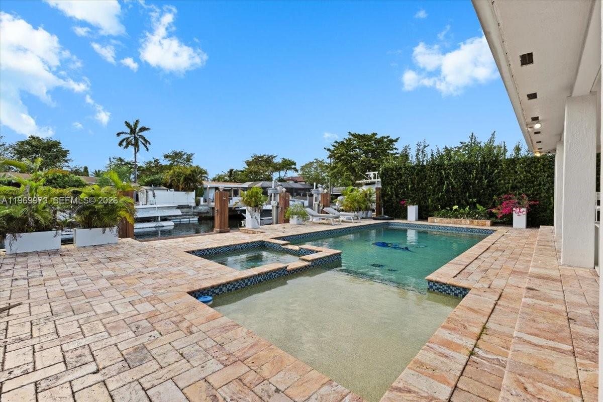 12930 Oleander Road North Miami, FL 33181 - Photo 27 of 45