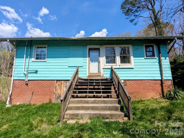 $180,000 | 201 Newland Place Northwest, Lenoir, NC 28645