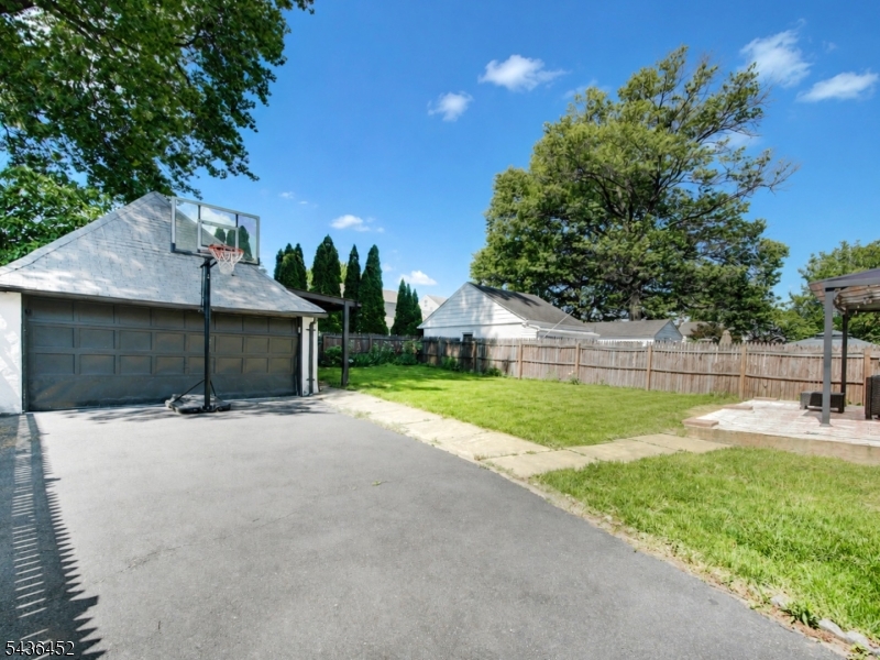 1136 Coolidge Road Elizabeth, NJ 07208 - Photo 24 of 24