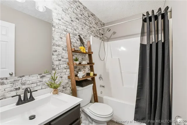 $254,900 | 2212 Sir Michael Drive, Hope Mills, NC 28348