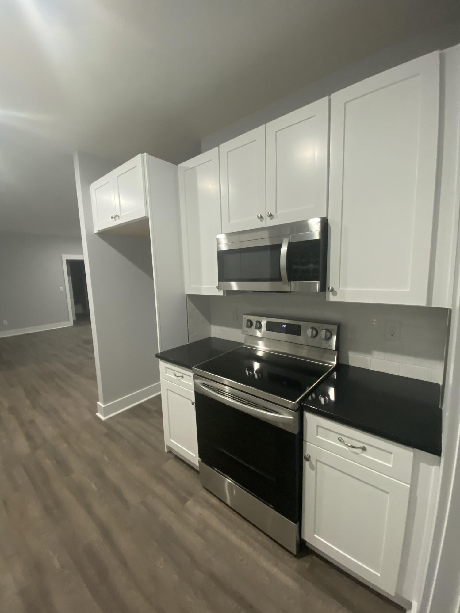 8410 West Crabtree Road Hixson, TN 37343 - Photo 3 of 8 Kitchen