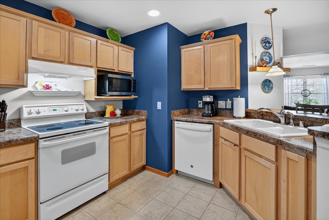 3025 Stratton Way Madison, WI 53719 - Photo 18 of 51