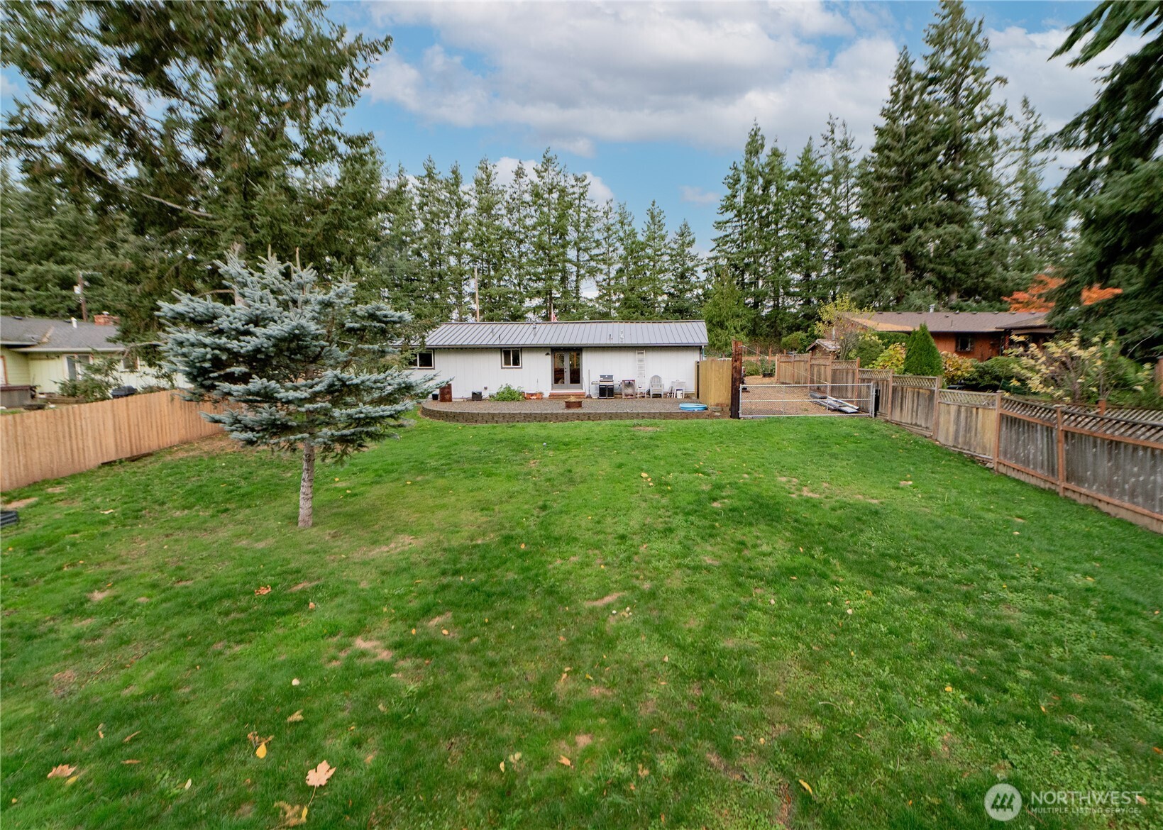 2529 East Hemmi Road Bellingham, WA 98226 - Photo 15 of 19 Gallery Image 15